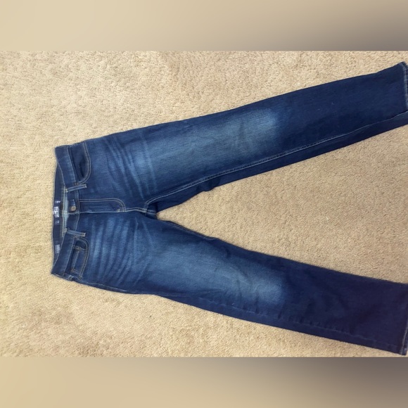 Dark navy blue hollister jean barely worn - Picture 3 of 3